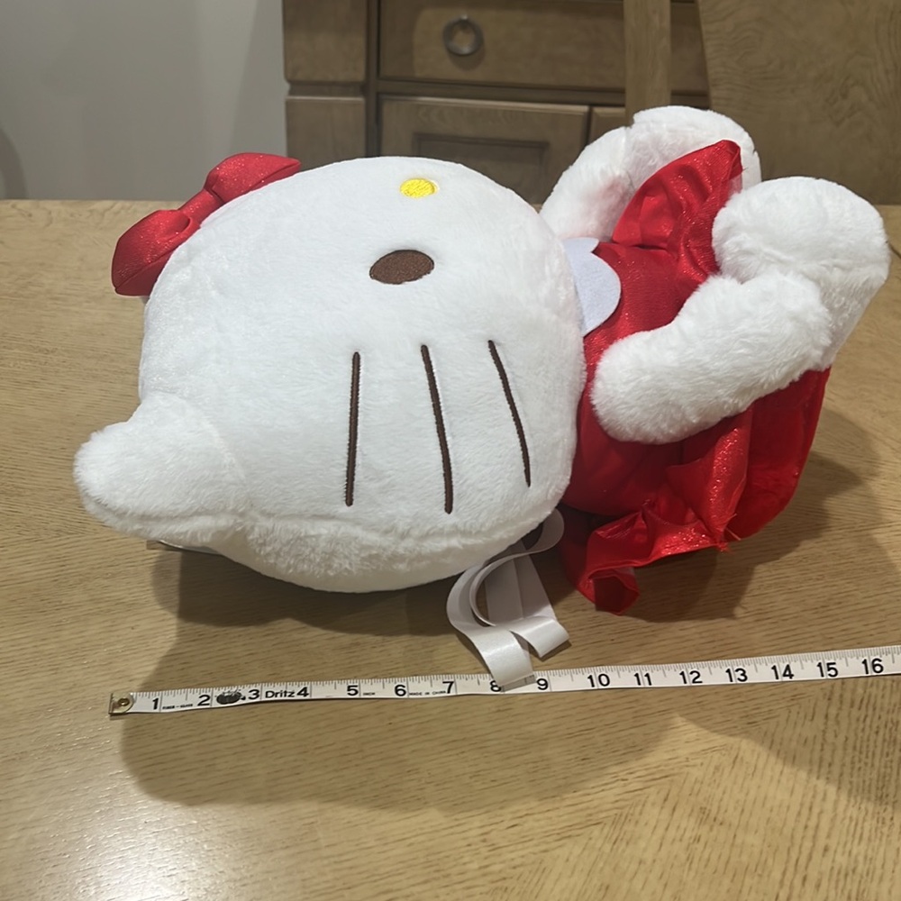 Hello Kitty Plush Backpack - Picture 6 of 6